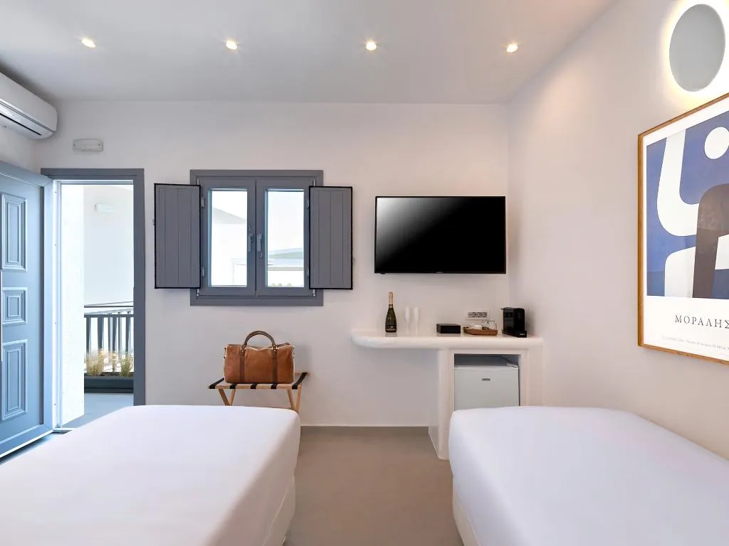 TWIN Accesible Deluxe  Room, Tatakis Design Hotel, Fira, Santorini