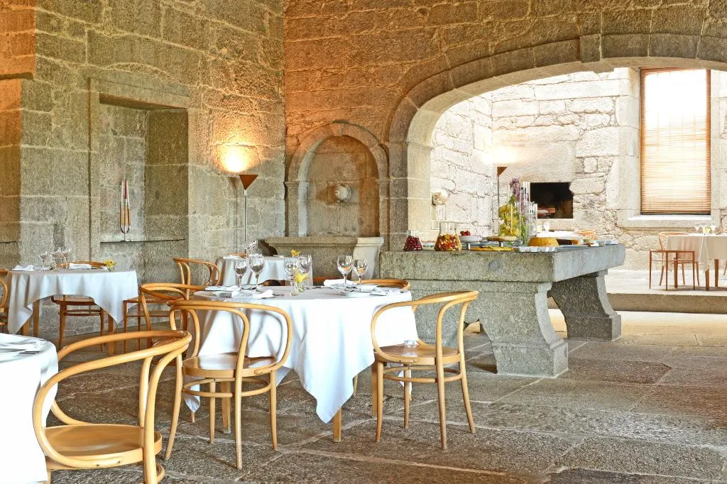 Restaurant, Pousada Mosteiro Amares, Porto