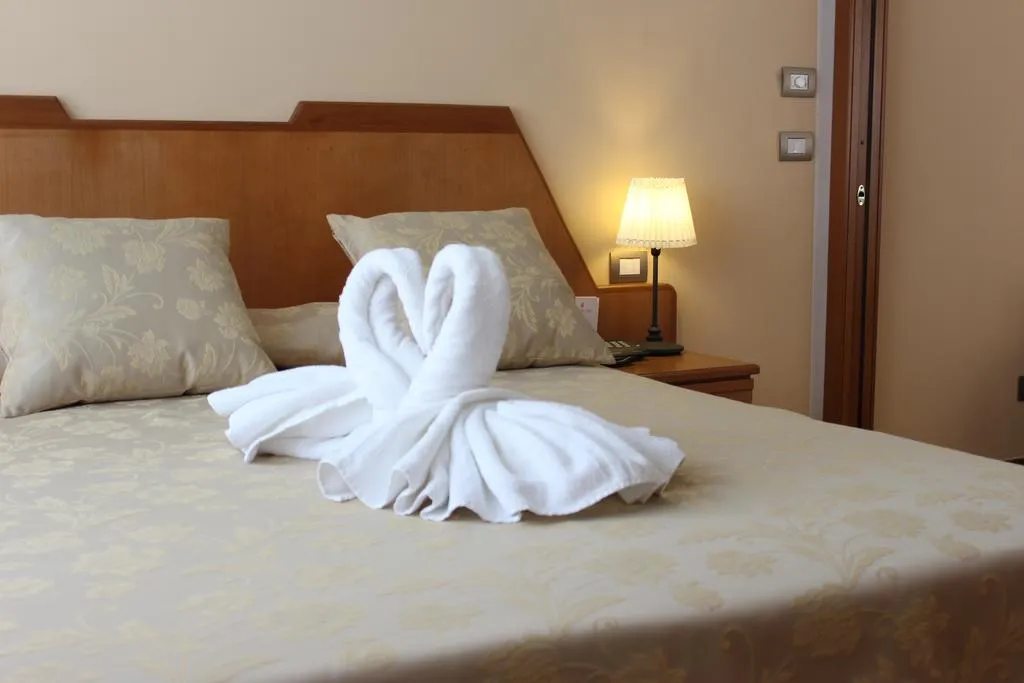 APARTMENT CAPACITY 2 ONE BEDROOM Room, Casa Vacanza San Pietro, Naples