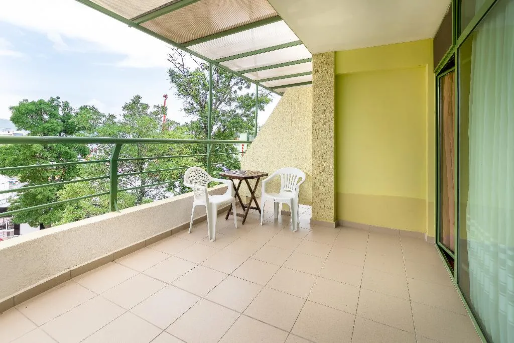 Terrace, Juli, Bourgas