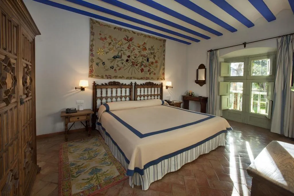 JUNIOR SUITE STANDARD Room, Parador de Almagro, Madrid