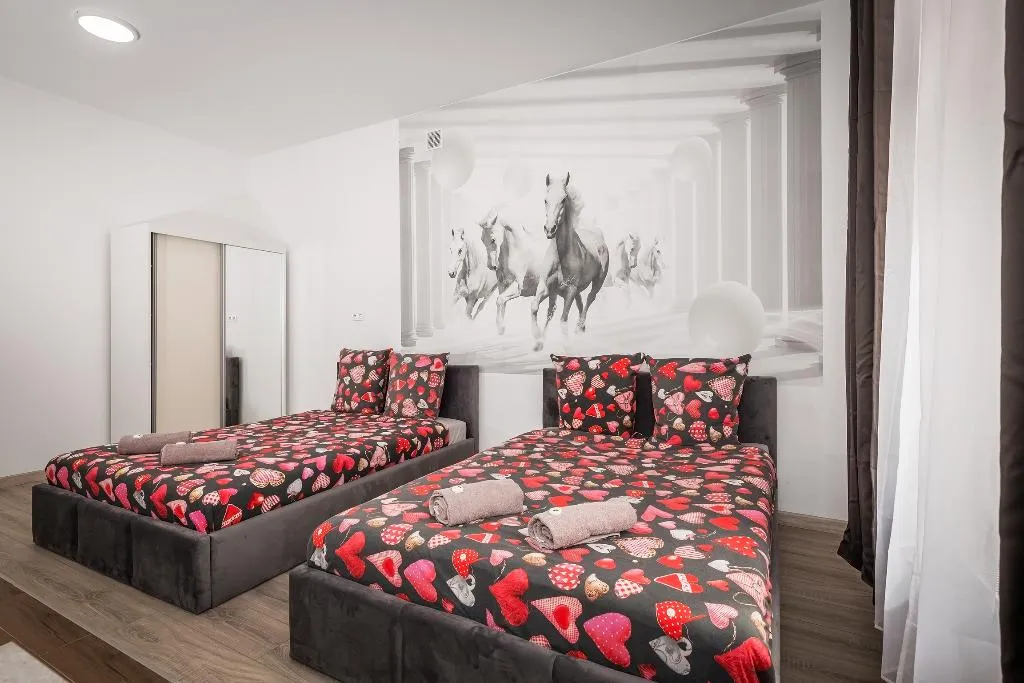 QUADRUPLE STANDARD Room, 70s Guest room, Krakow