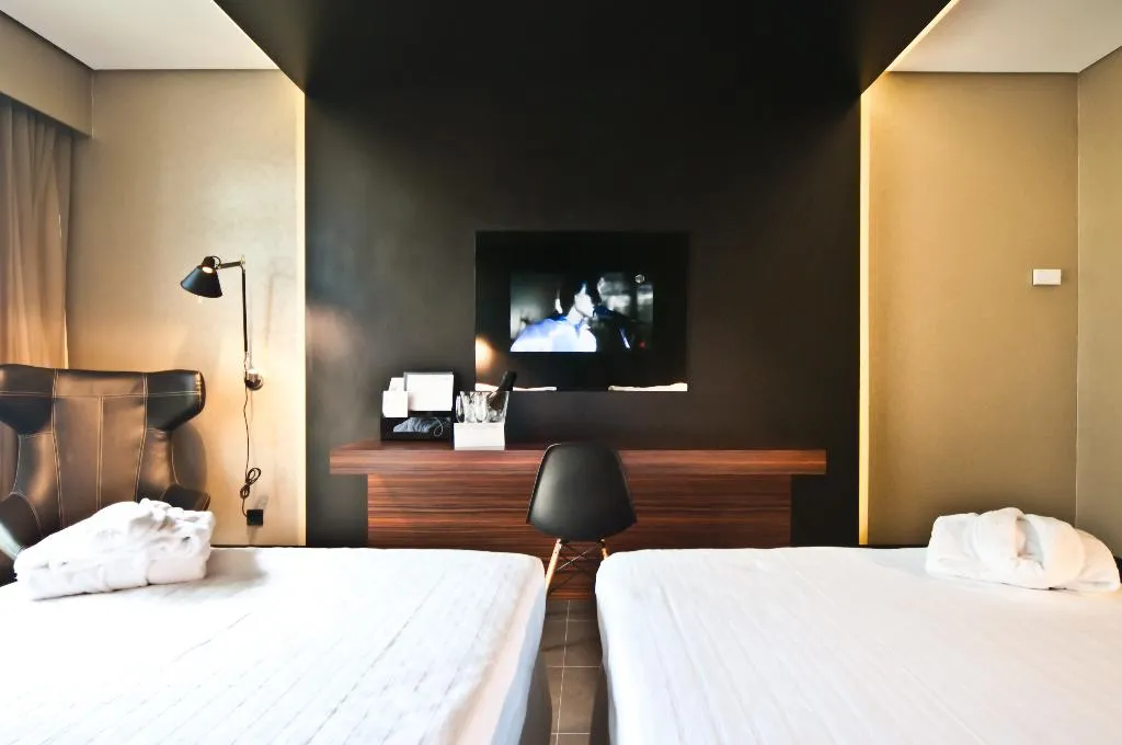 Double or Twin POOL VIEW Room, Evidencia Belverde Hotel, Lisbon