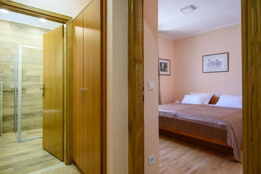 APARTMENT CAPACITY 2 ONE BEDROOM Room, Vila Curic, Dubrovnik