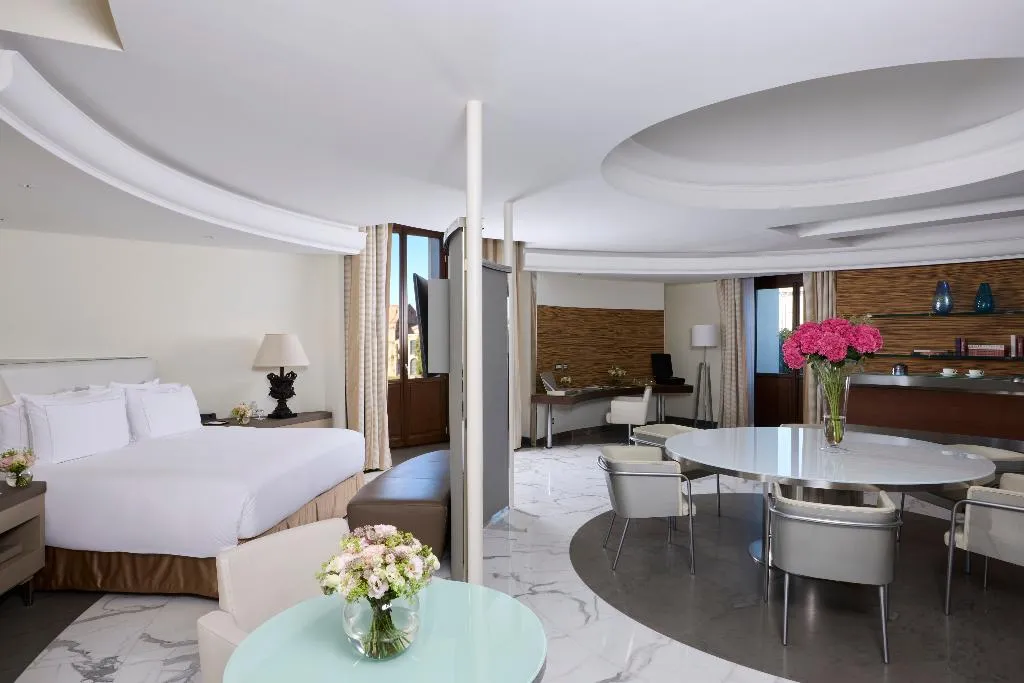 JUNIOR SUITE WITH TERRACE Room, Anantara Palazzo Naiadi Rome Hotel, Rome