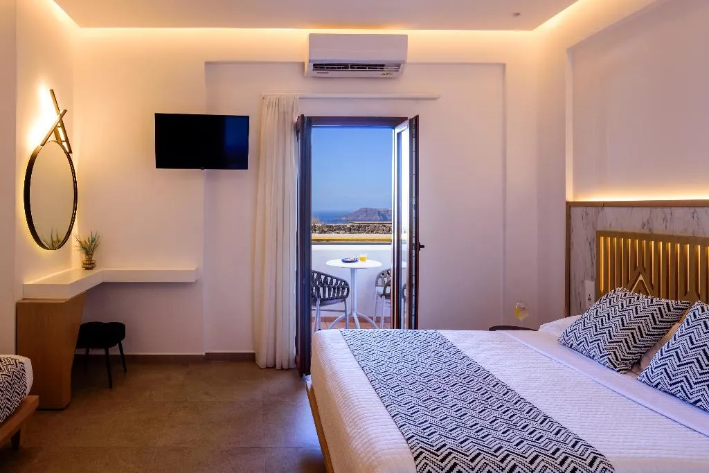 TRIPLE WITH VIEWS Room, Astir Thira Hotel, Santorini