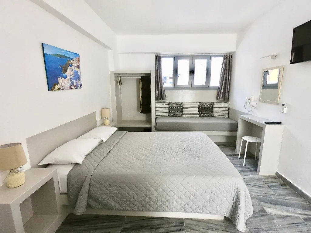 Room CAPACITY 3 Room, Anny Studios Perissa Beach, Santorini