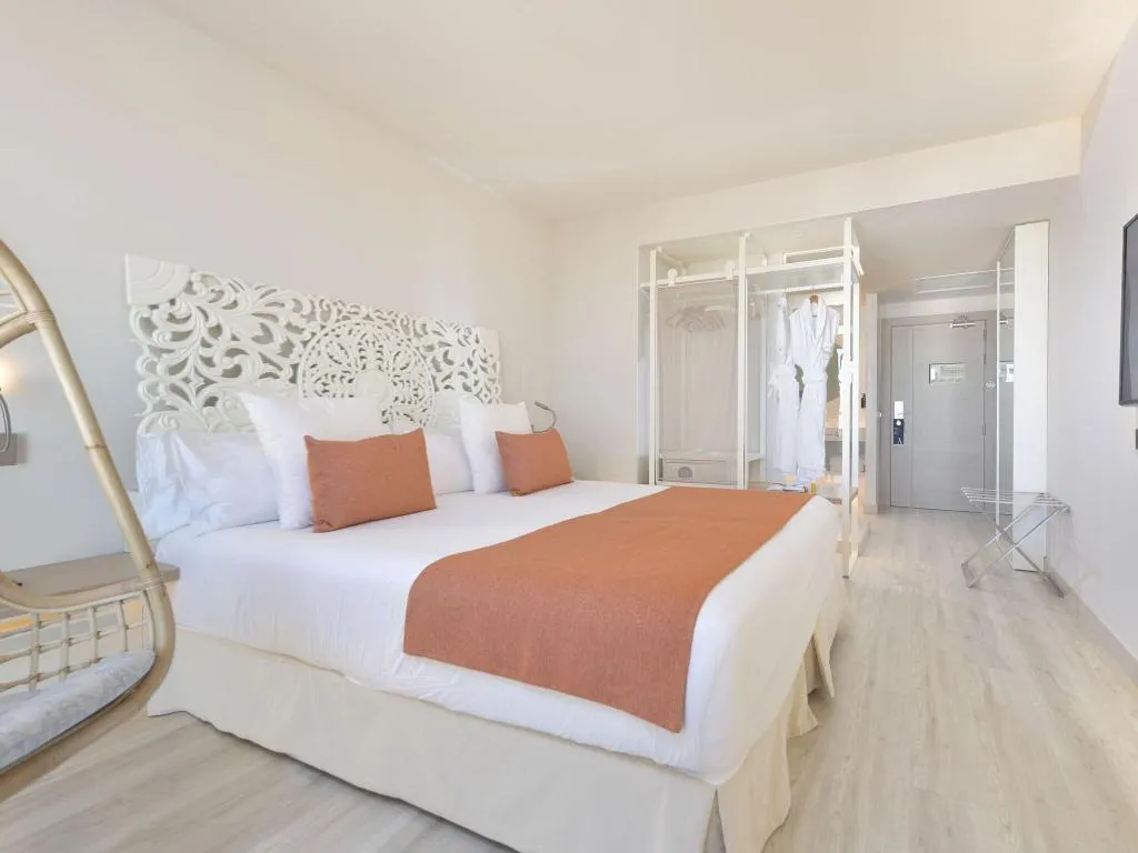DOUBLE DELUXE Room, Amare Beach Hotel Ibiza, Ibiza