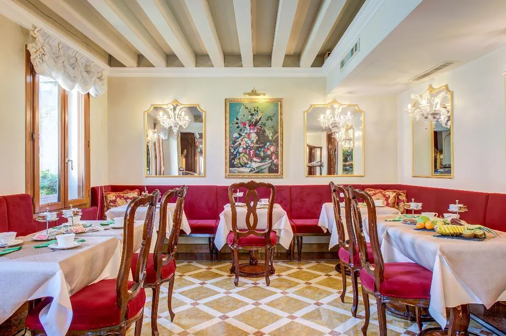 Restaurant, Canal Grande, Venice