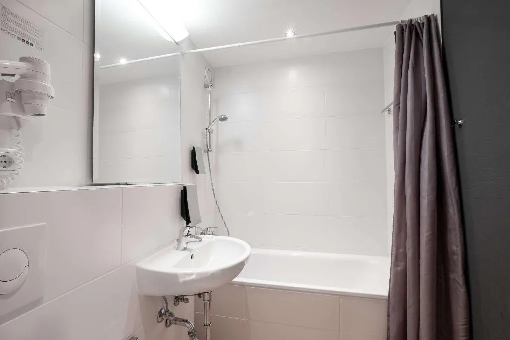 Room, Hotel Berlin Lichtenberg, Berlin