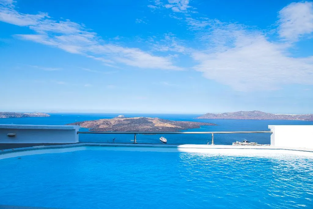 Pool, The Last Sunbeam, Santorini