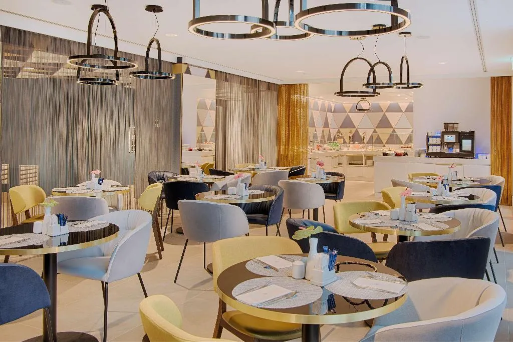 Restaurant, Avani Rio Novo Venice Hotel, Venice
