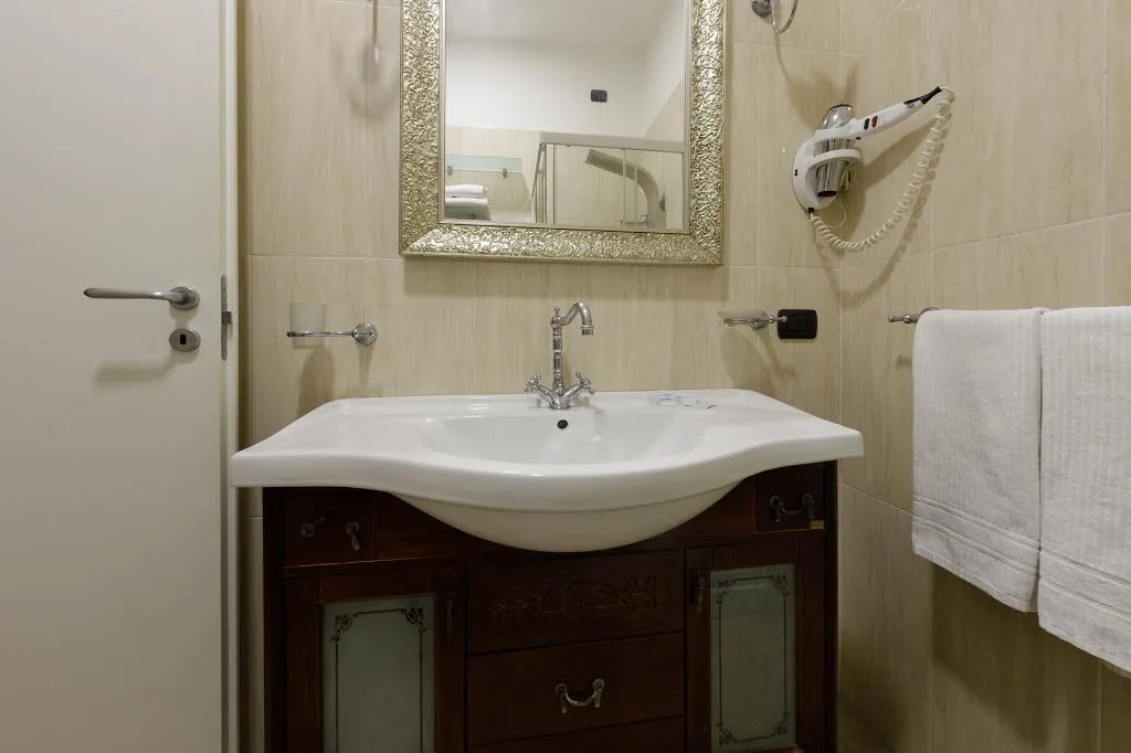 TRIPLE STANDARD Room, Best Western Hotel dei Mille, Naples