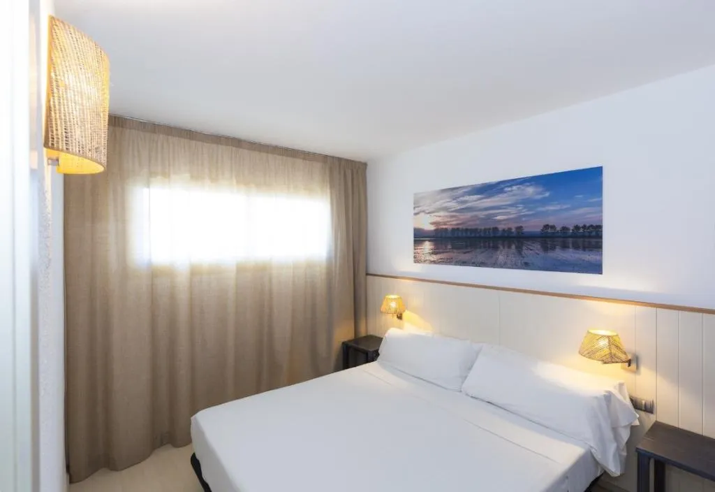 FAMILY ROOM STANDARD Room, Blaumar, Costa Brava