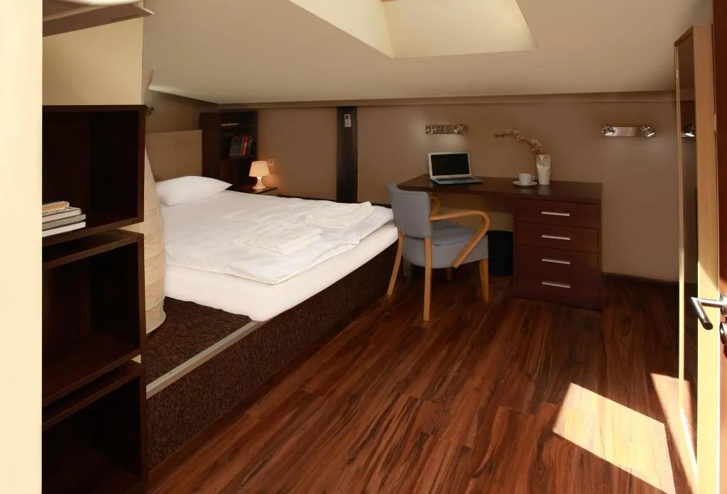 Room, Dom Turysty - Pokoje Goscinne, Krakow