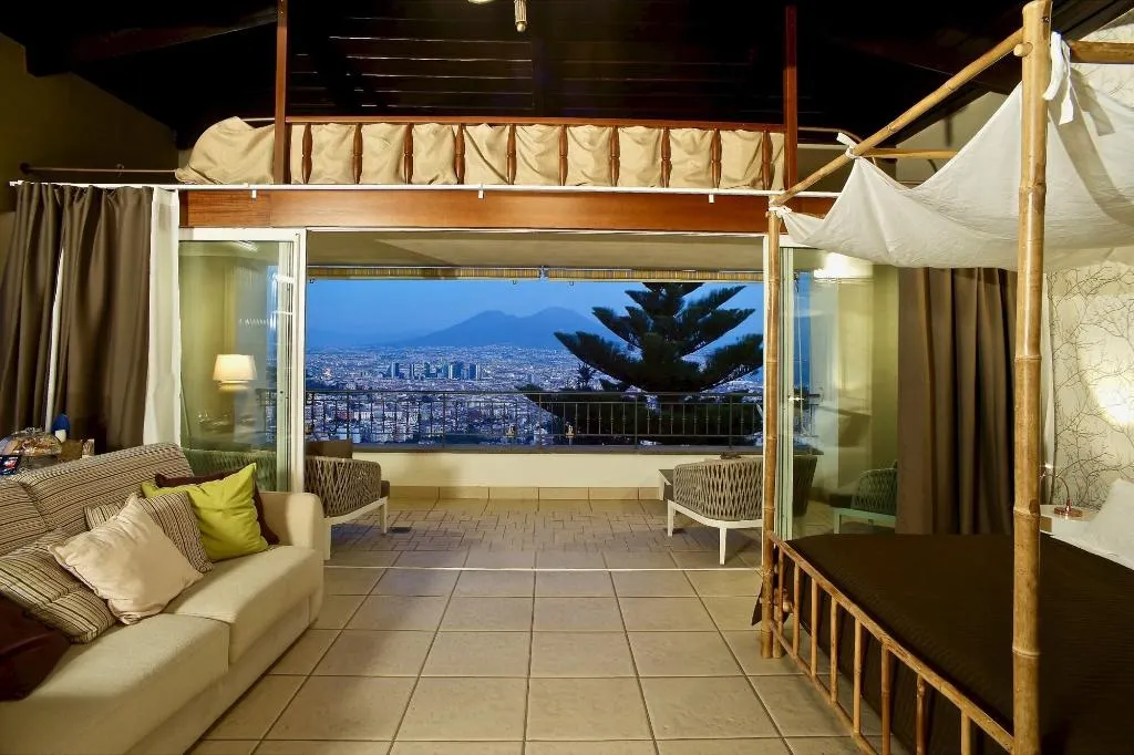 Room, B&b A'Luggetella, Naples