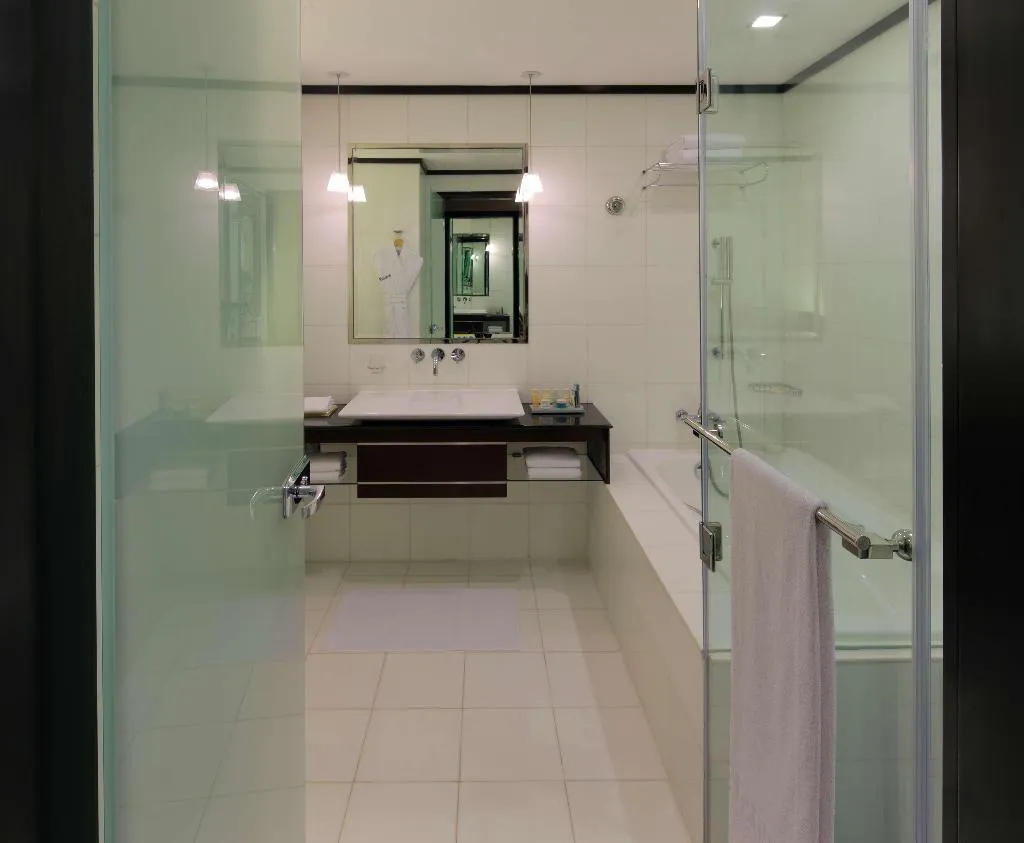 Room, Radisson Blu Hotel, Dubai Media City, Dubai