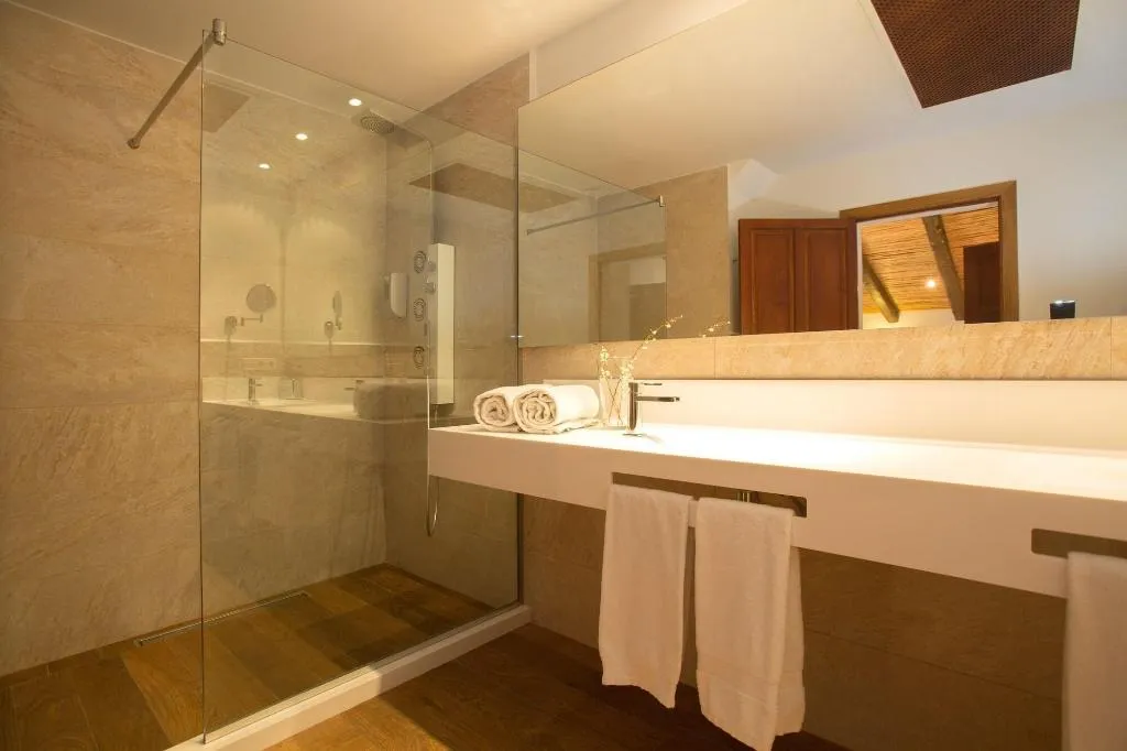 Room, Monnaber Vell, Majorca