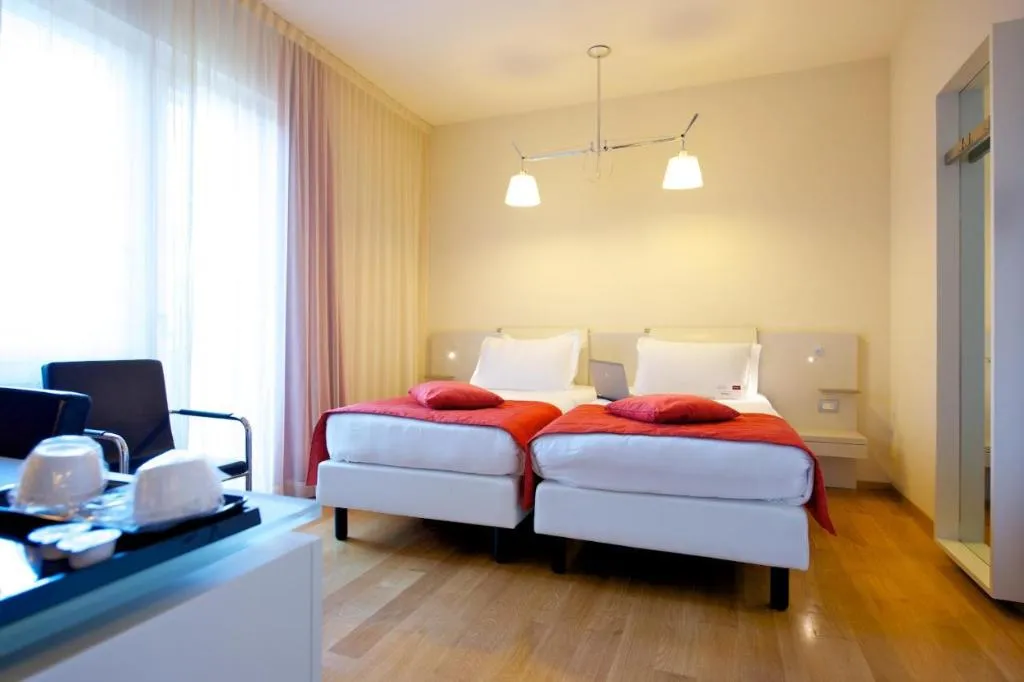 TWIN STANDARD Room, Mercure Milano Solari, Milan