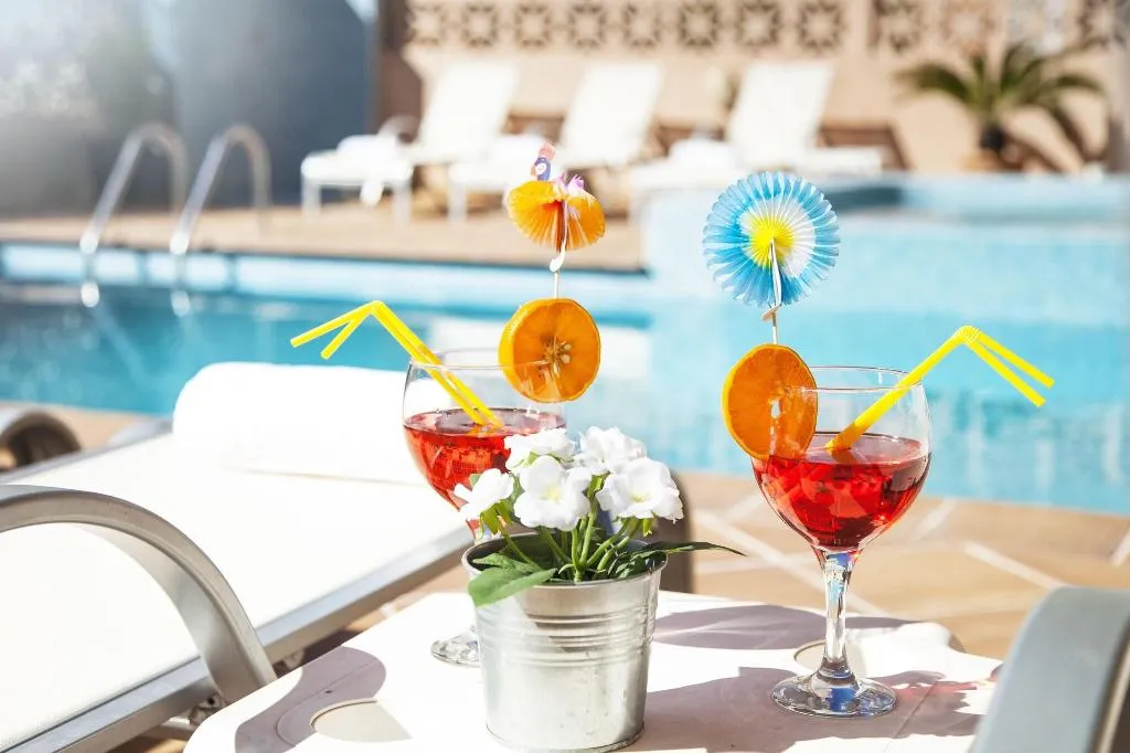 Sports and Entertainment, HR Gil - Adults Only, Majorca