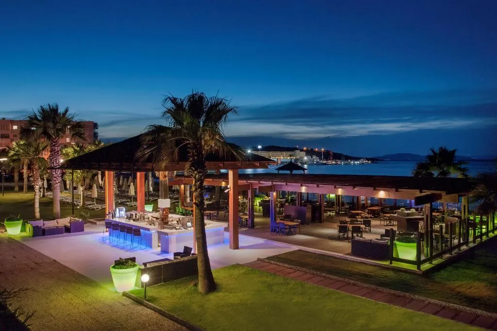 Bar, Radisson Blu Resort & SPA Cesme, Izmir