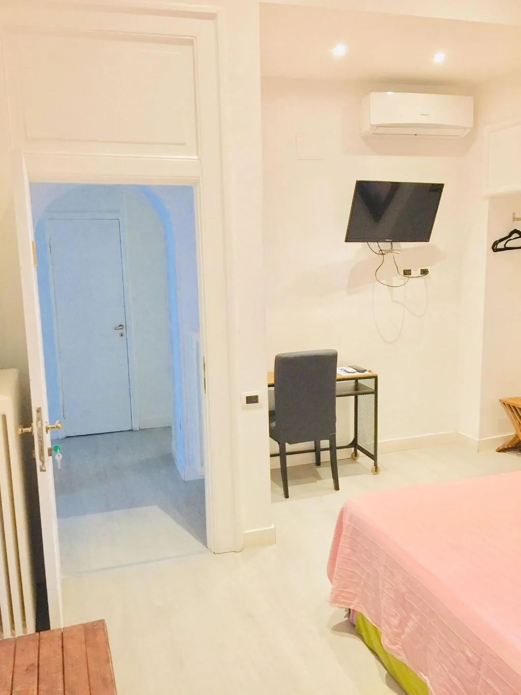 Room, B&B Neapolis Bellini, Naples