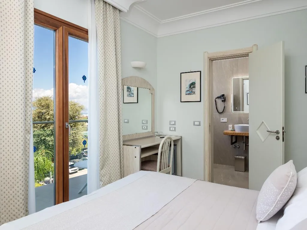 Double or Twin STANDARD Room, Comfort Hotel Gardenia Sorrento Coast, Naples