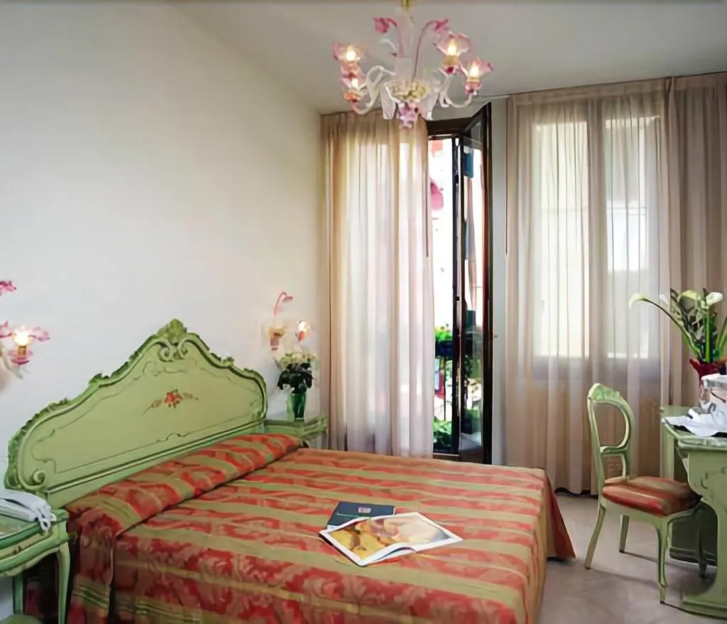 Room, Hotel Al Vagon, Venice