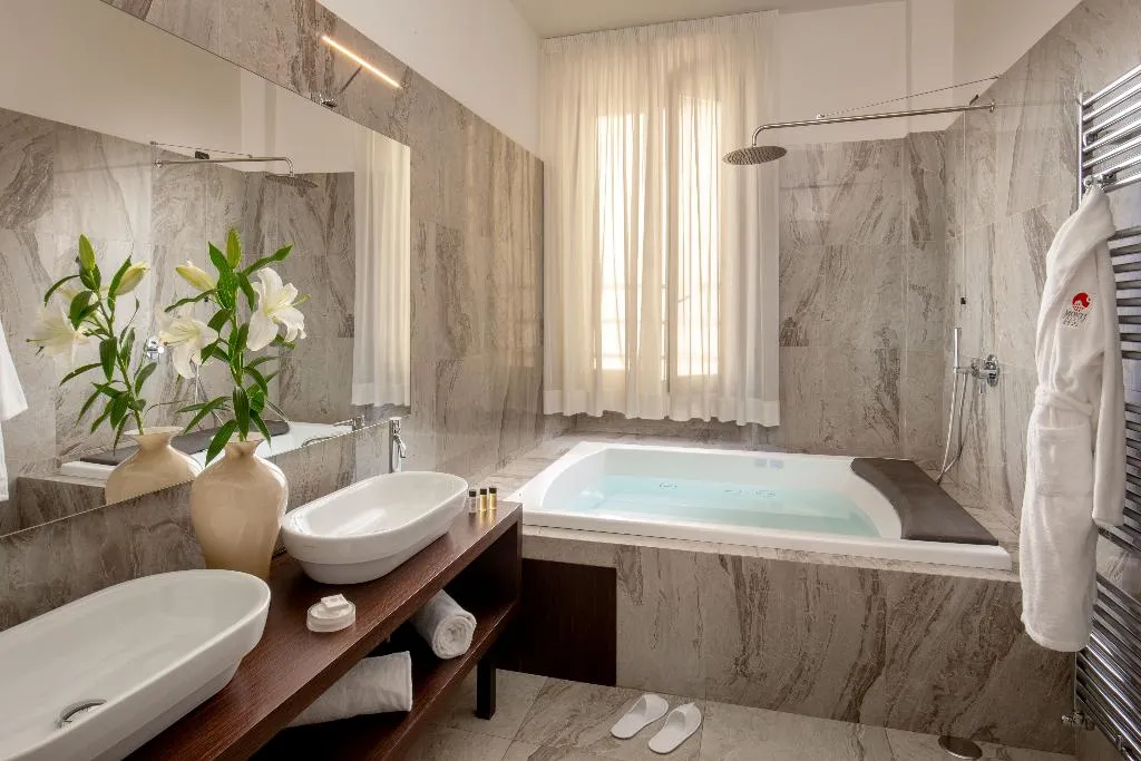 SUITE WITH TERRACE Room, Monti Palace Hotel, Rome