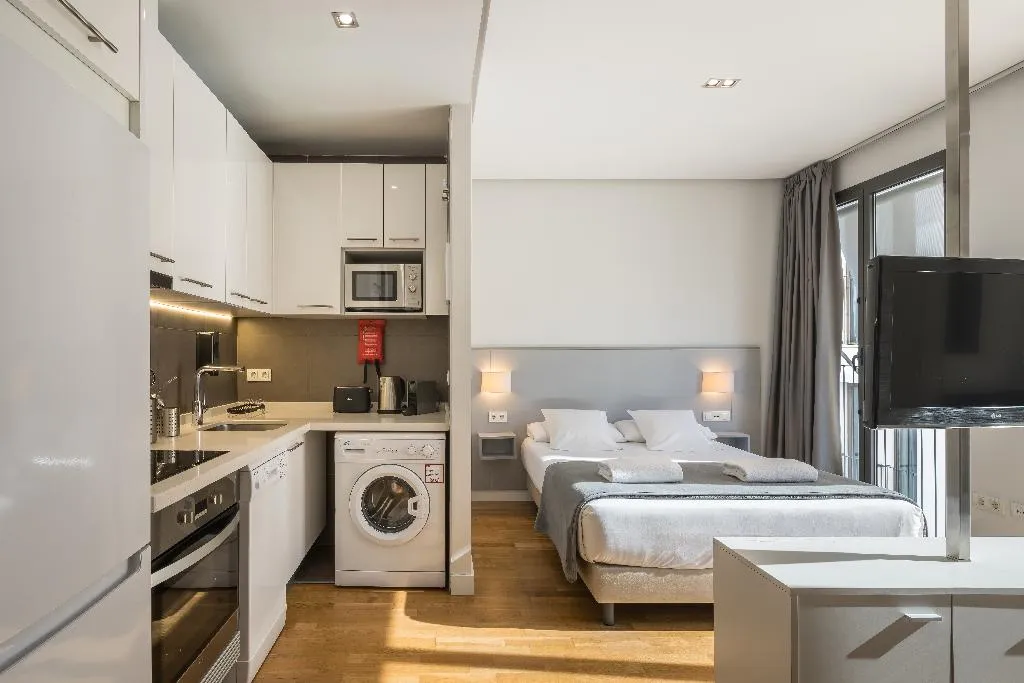 STUDIO STANDARD Room, Mon Suites Catedral, Valencia