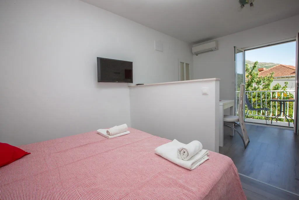 STUDIO WITH BALCONY Room, Apartments Villa Roza, Dubrovnik