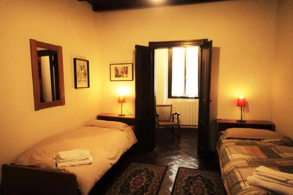 Room, Antica Corte Milanese, Milan
