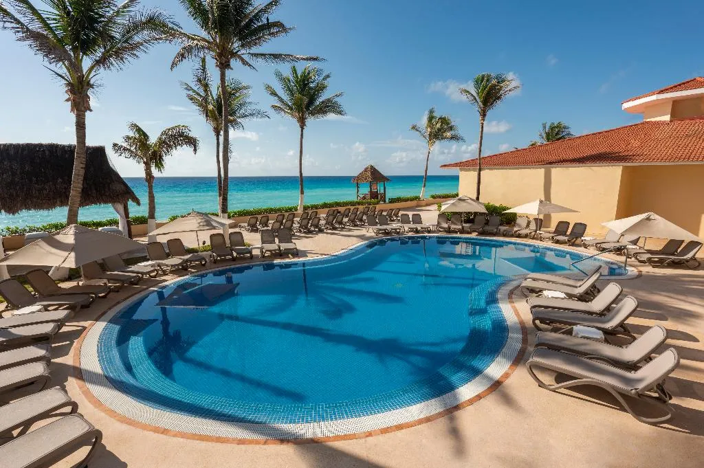 Pool, GR Solaris Cancun All Inclusive, Cancun Area