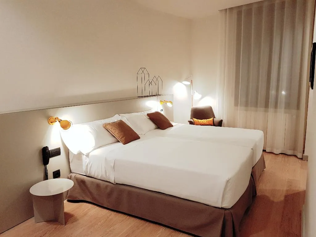 Double or Twin SUPERIOR Room, Peninsular, Costa Brava