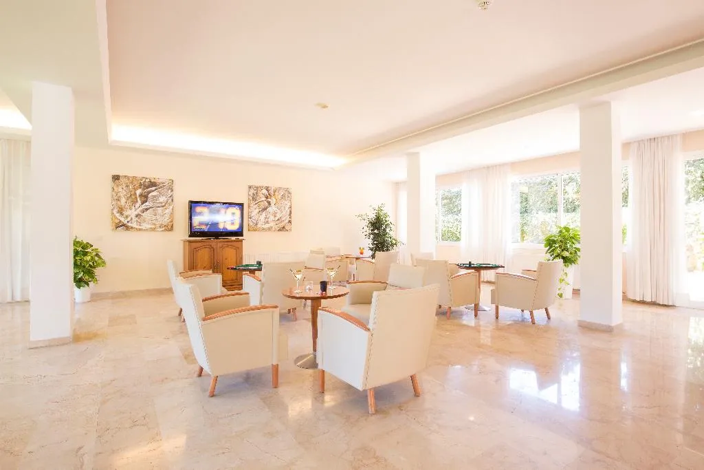 Bar, Canyamel Sunrise Apartments, Majorca