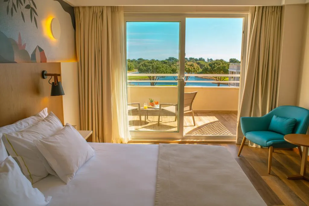 Double or Twin PREMIUM Room, Kimpton Quinta Da Marinha Cascais by IHG, Lisbon