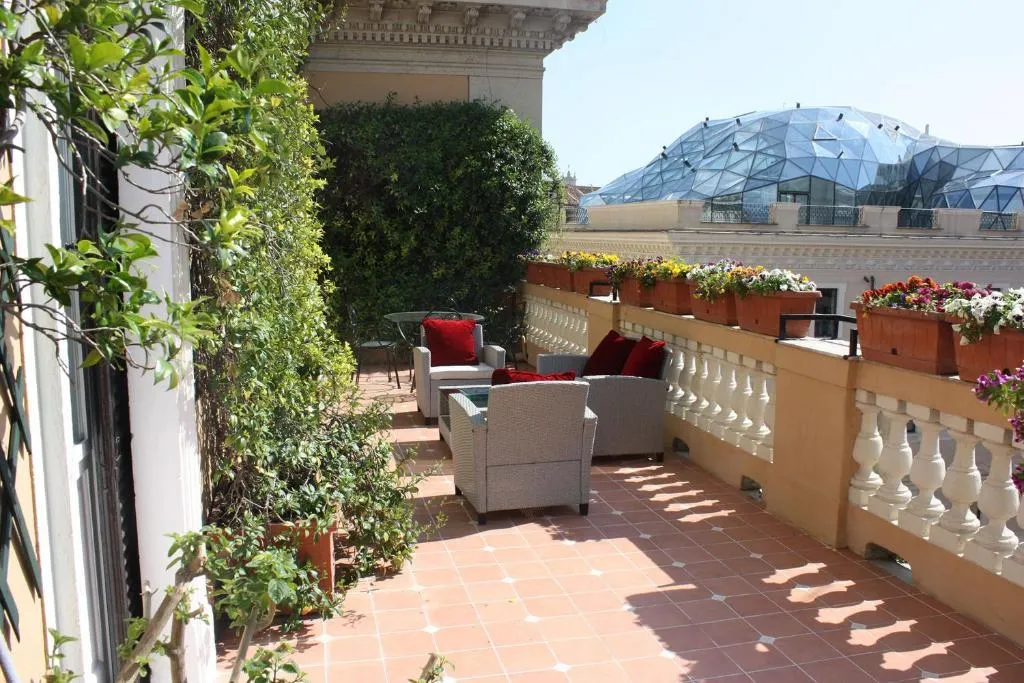 Double or Twin DELUXE Room, Grand Hotel Plaza, Rome