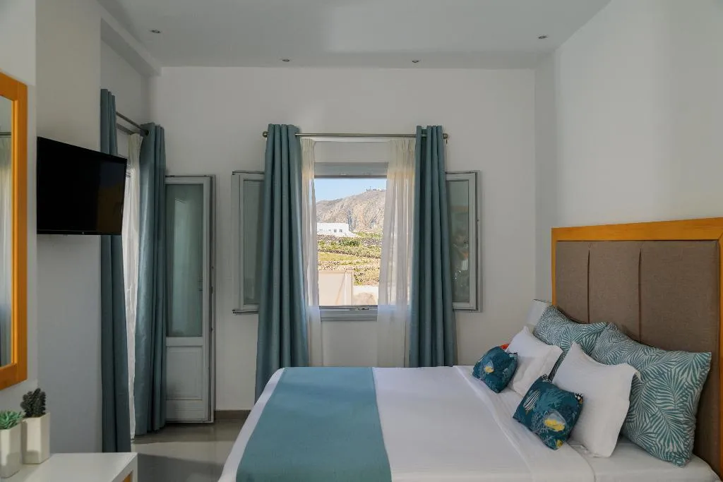 DOUBLE STANDARD Room, Impressive One, Santorini