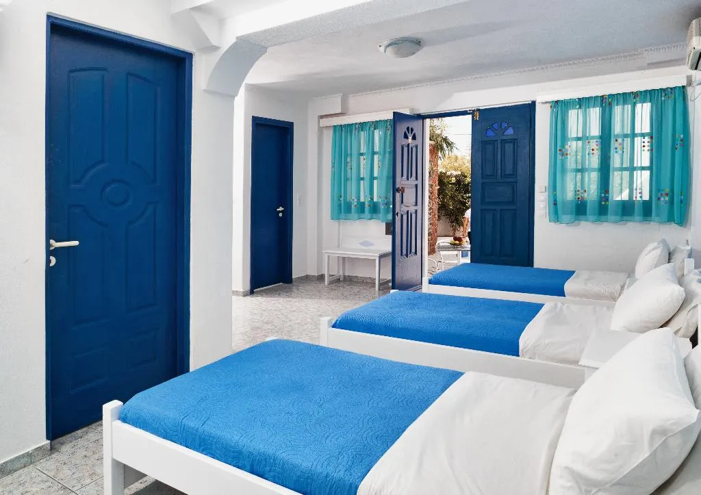 FAMILY ROOM CAPACITY 5 Room, Roula Villa, Santorini