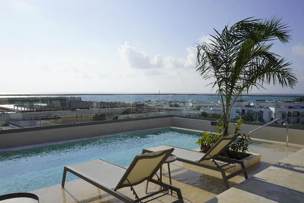 Pool, Hotel Indigo Playa Del Carmen, Playa Del Carmen