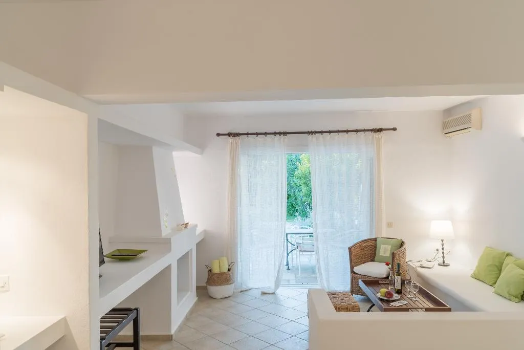 SUITE STANDARD Room, Skiathos Holidays Hotel, Skiathos