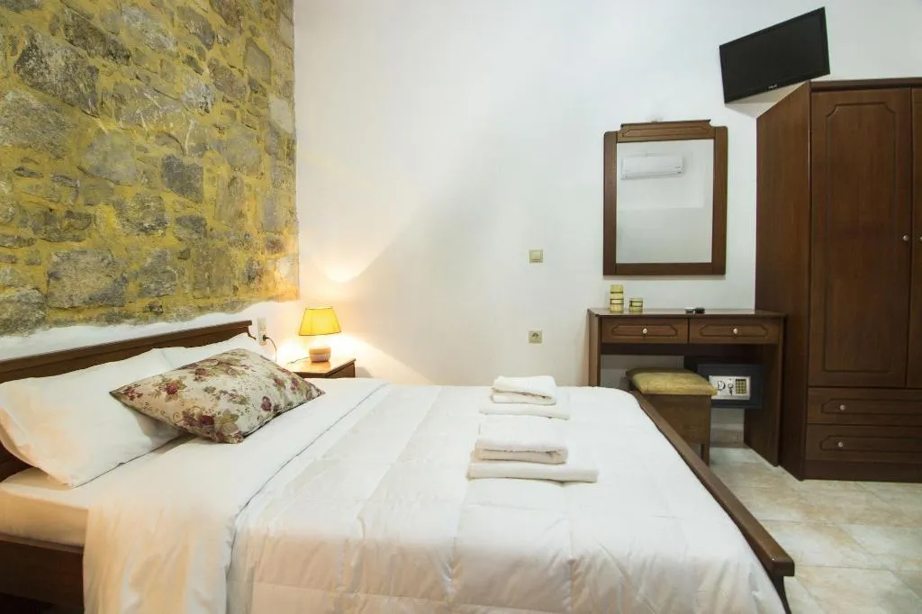 Room, Agarathos, Crete