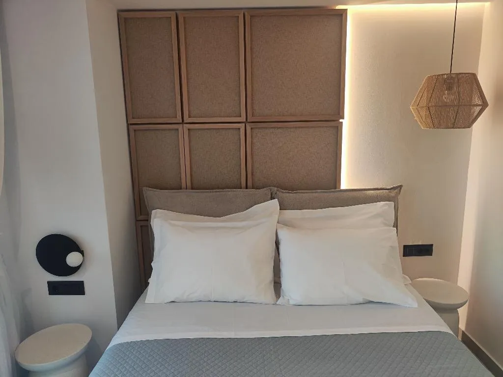 DOUBLE DELUXE GARDEN VIEW Room, Ammos Paleochora Hotel, Crete