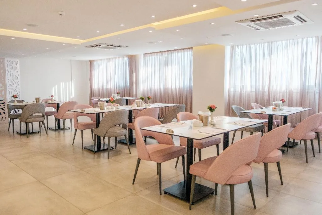 Restaurant, Kapetanios Bay Hotel Protaras, Cyprus