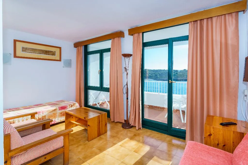 APARTMENT GARDEN VIEW Room, Beach Club, Menorca