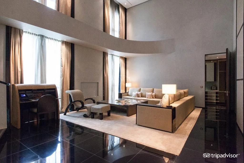 SUITE CAPACITY 4 Room, Armani Hotel Milano, Milan