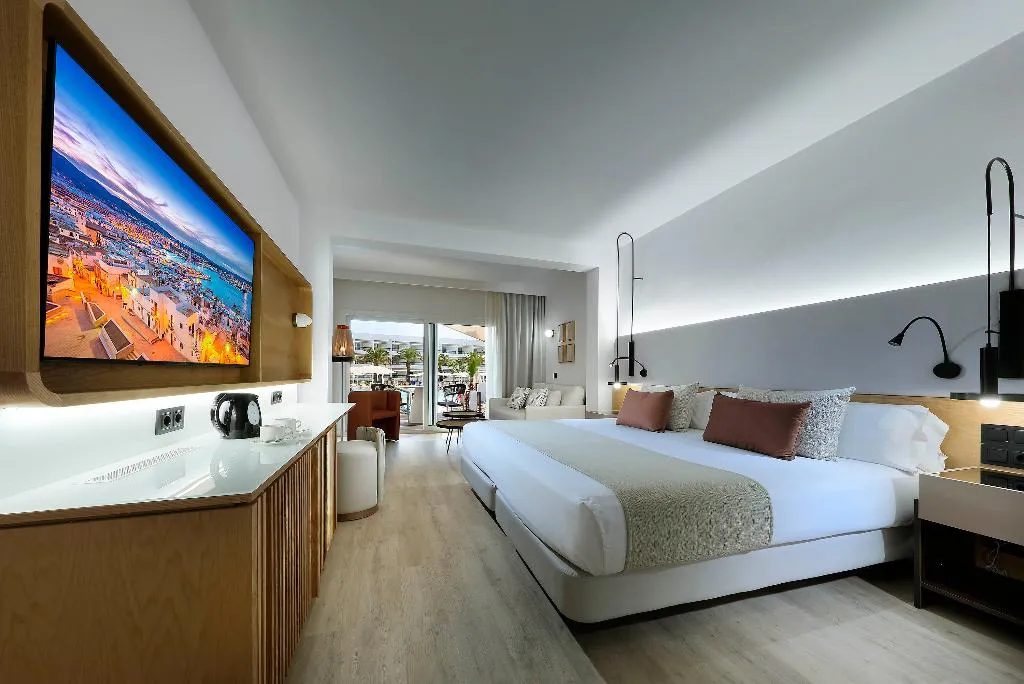 DOUBLE SUPERIOR Room, Grand Palladium Select Palace Ibiza, Ibiza