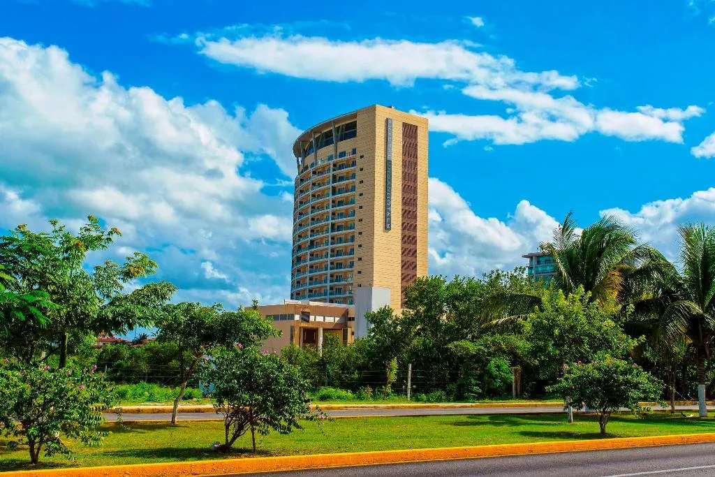 General view, Krystal Urban Cancún & Beach Club, Cancun Area