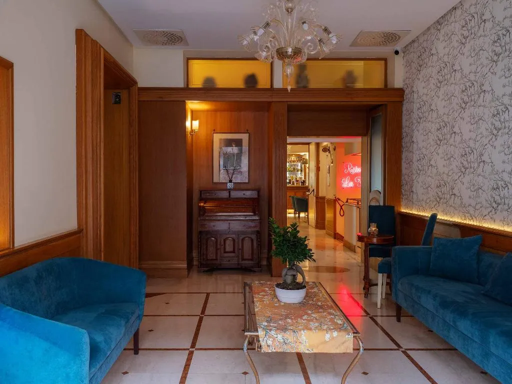 Lobby, Grand Hotel Europa, Naples