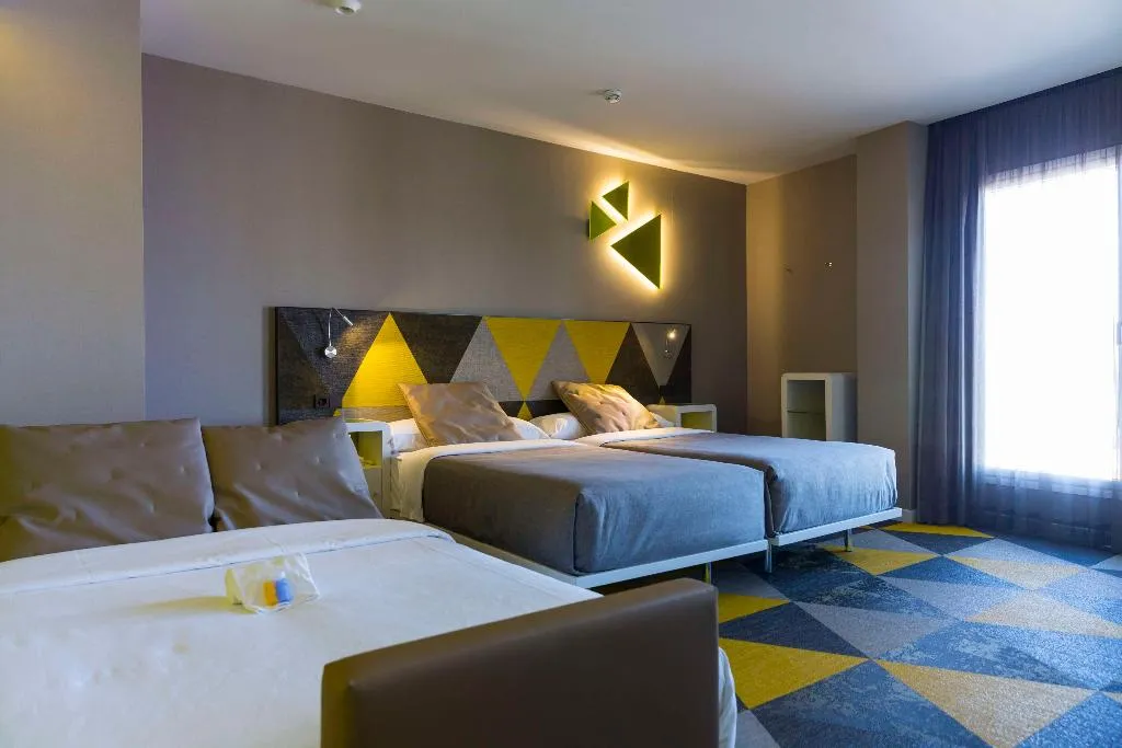 Room, Macia Sevilla Kubb, Seville
